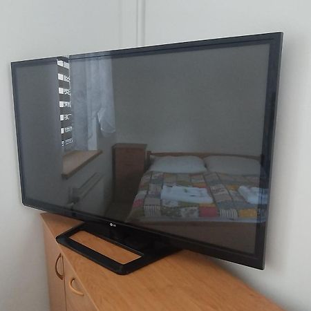 Apartman Amsel Ostrov  Buitenkant foto