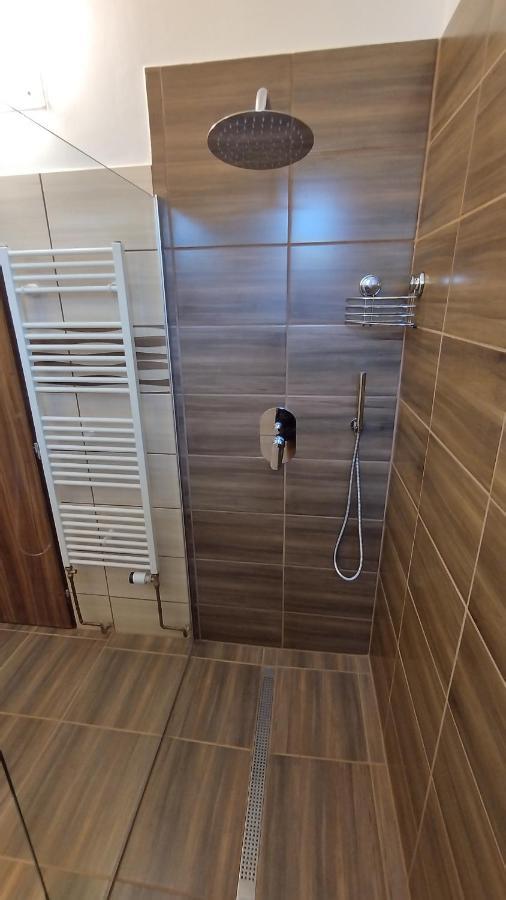 Apartman Amsel Ostrov  Buitenkant foto