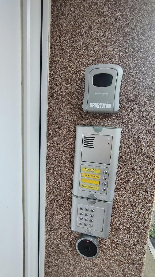 Apartman Amsel Ostrov  Buitenkant foto